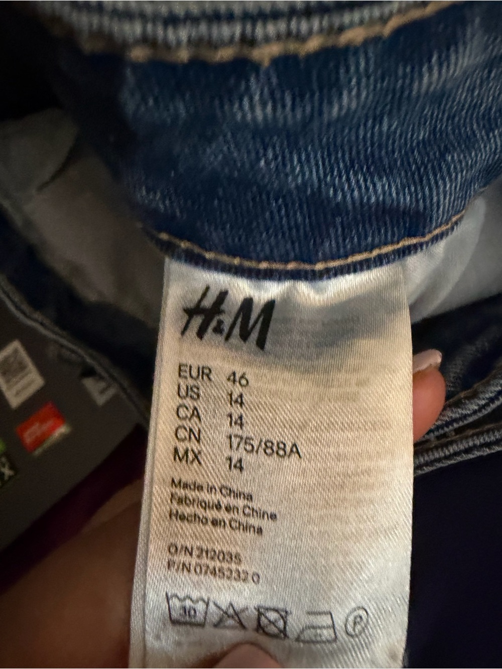 H&M &Denim Light Wash High Rise Raw Hem Stretch Denim Mini Skirt Size 14 - Picture 8 of 11